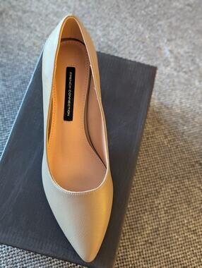French Connection Kate Pump Putty Beige Pointed Toe Stiletto Heels US 8.5 EU 39